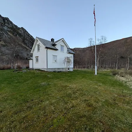 Lofoten View Skokkelvika Holiday home *